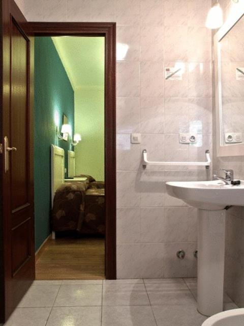 Hostal El Caballo Blanco โอซูนา ภายนอก รูปภาพ